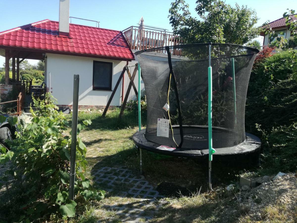 Penzion Nad jezerem Pavlov Esterno foto