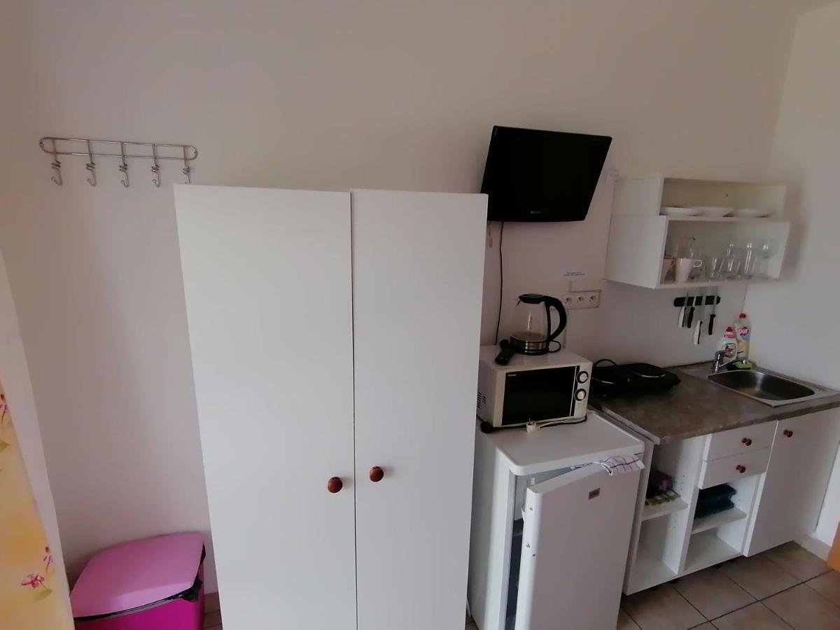 Penzion Nad jezerem Pavlov Esterno foto